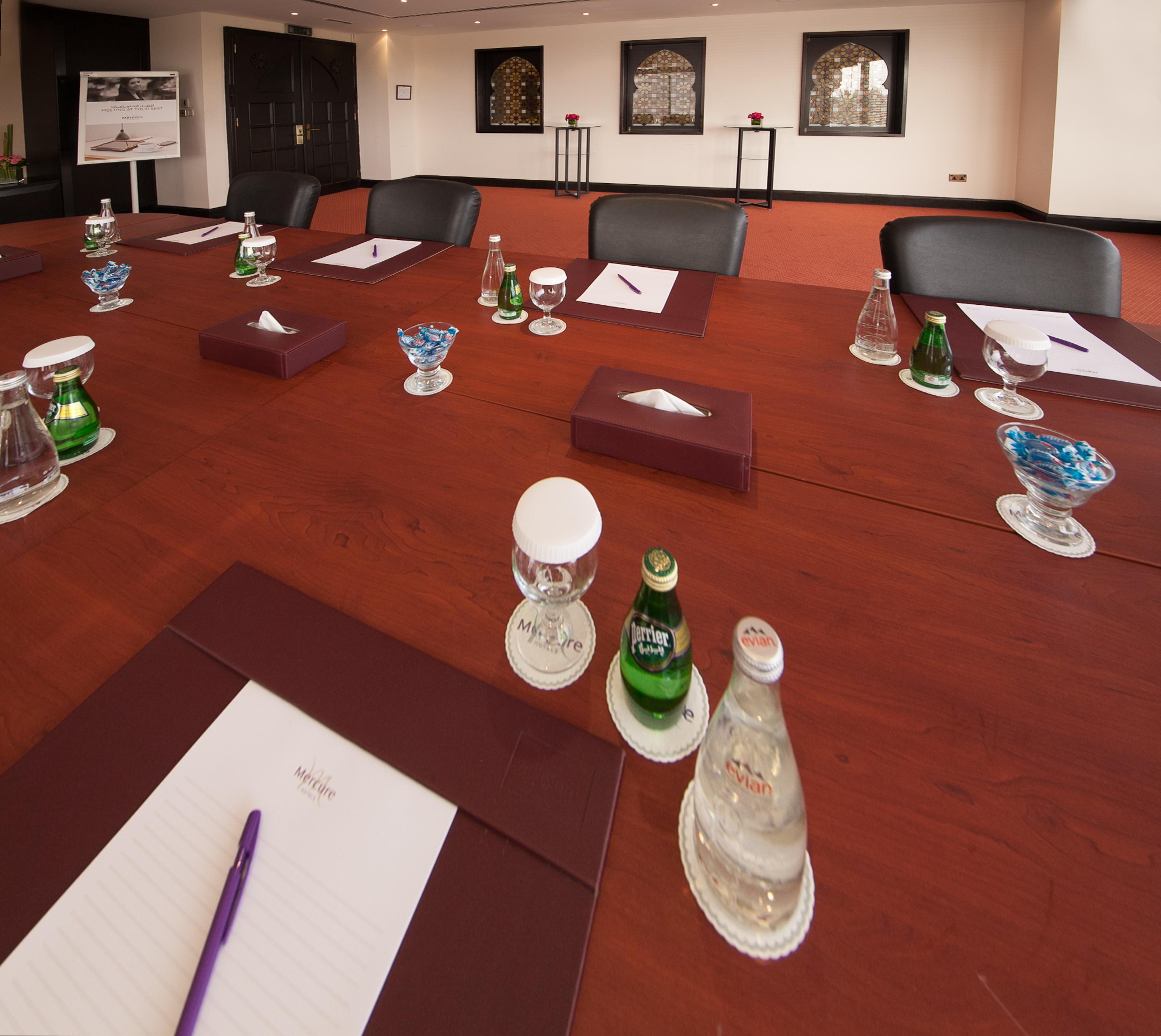 Mercure Grand Hotel Seef - All Suites Al Manamah Esterno foto