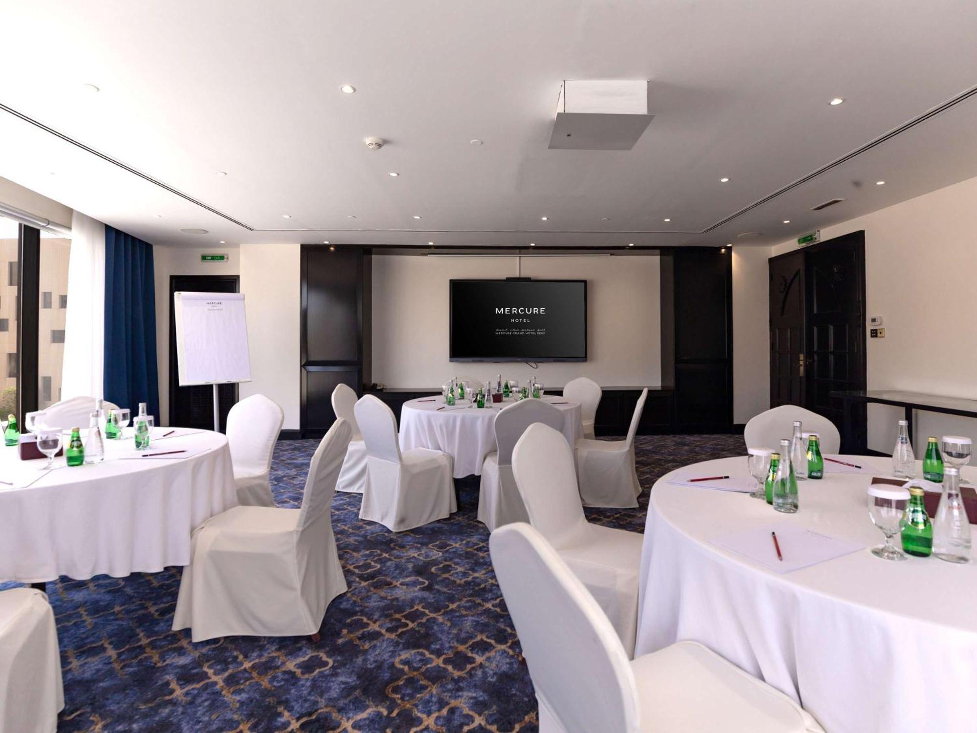Mercure Grand Hotel Seef - All Suites Al Manamah Esterno foto
