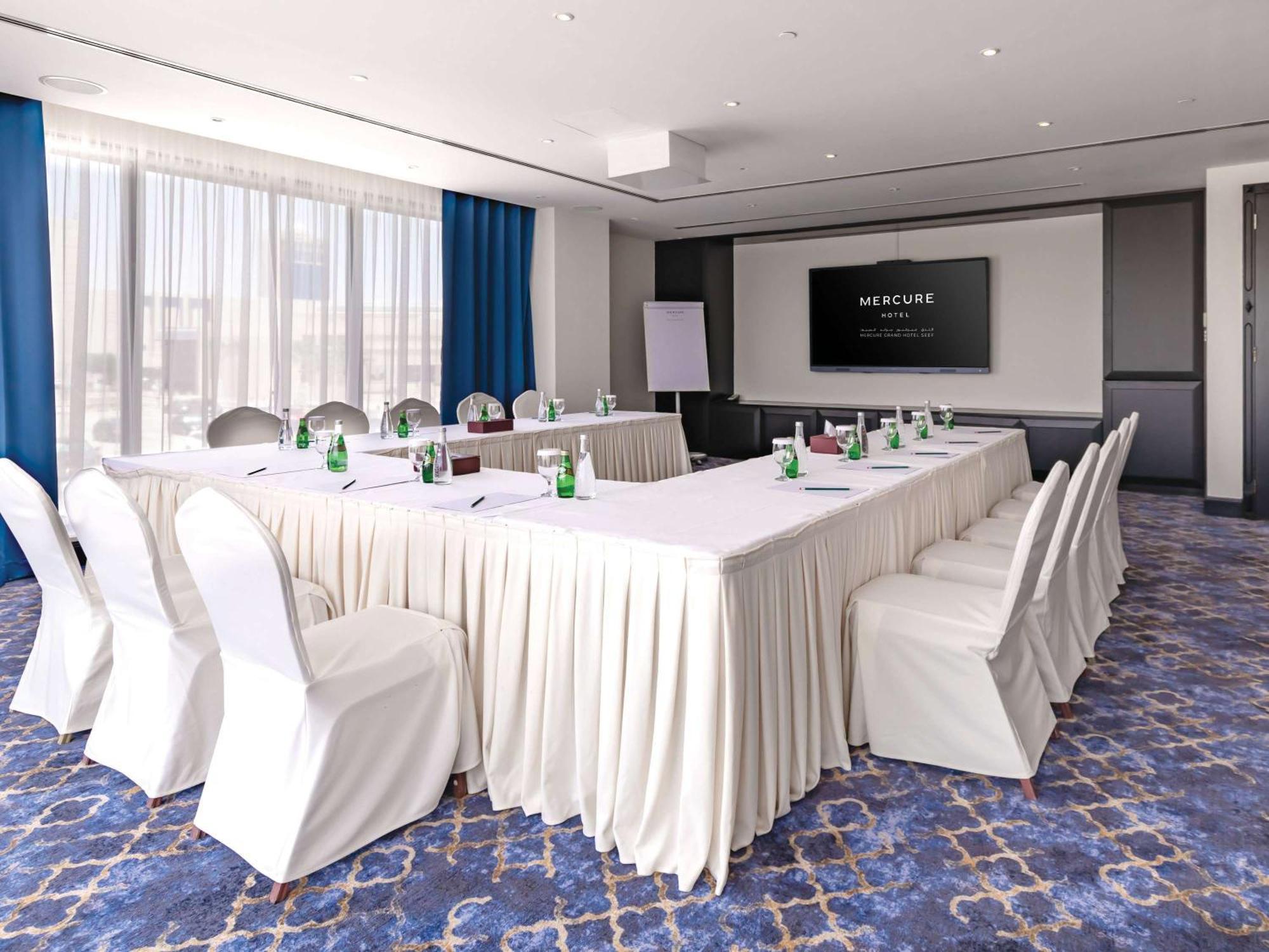 Mercure Grand Hotel Seef - All Suites Al Manamah Esterno foto