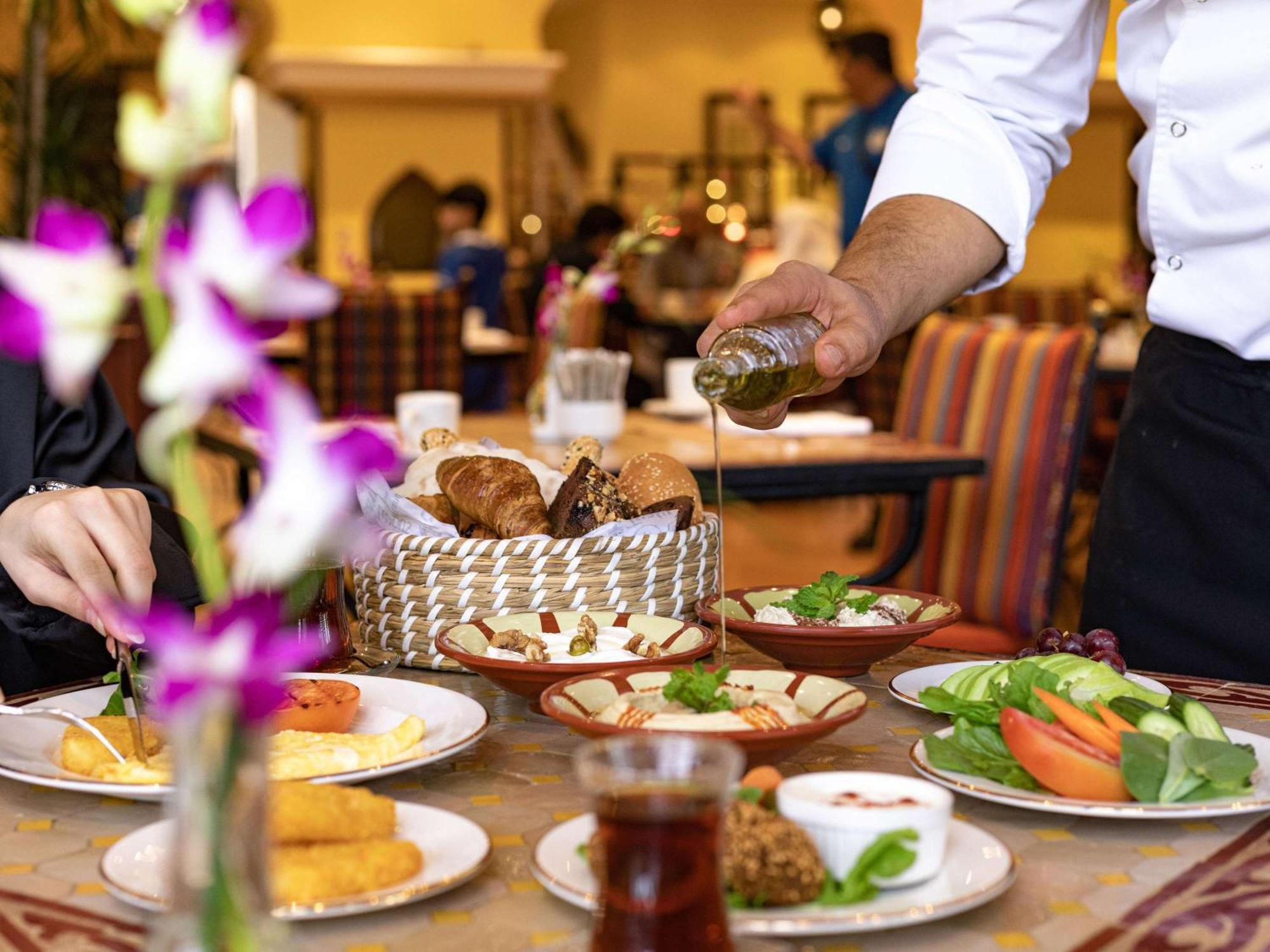 Mercure Grand Hotel Seef - All Suites Al Manamah Esterno foto